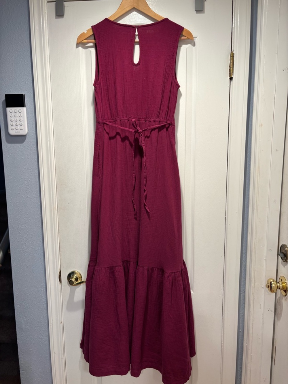 Pact Organic Cotton Sleeveless Magenta Keyhole Back Tiered Maxi Dress size XXS - Picture 4 of 11